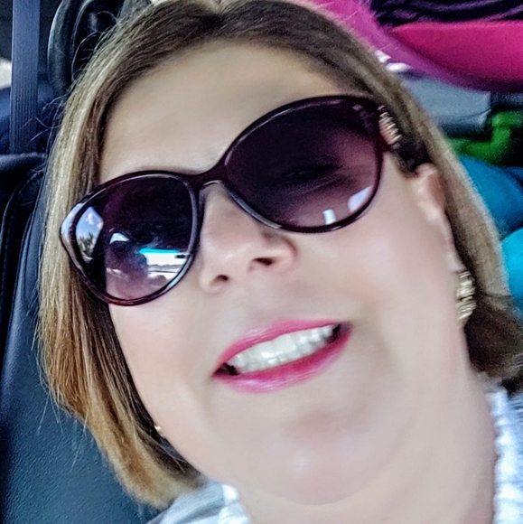 Meet your Posher, Doris - Picture 1 of 1